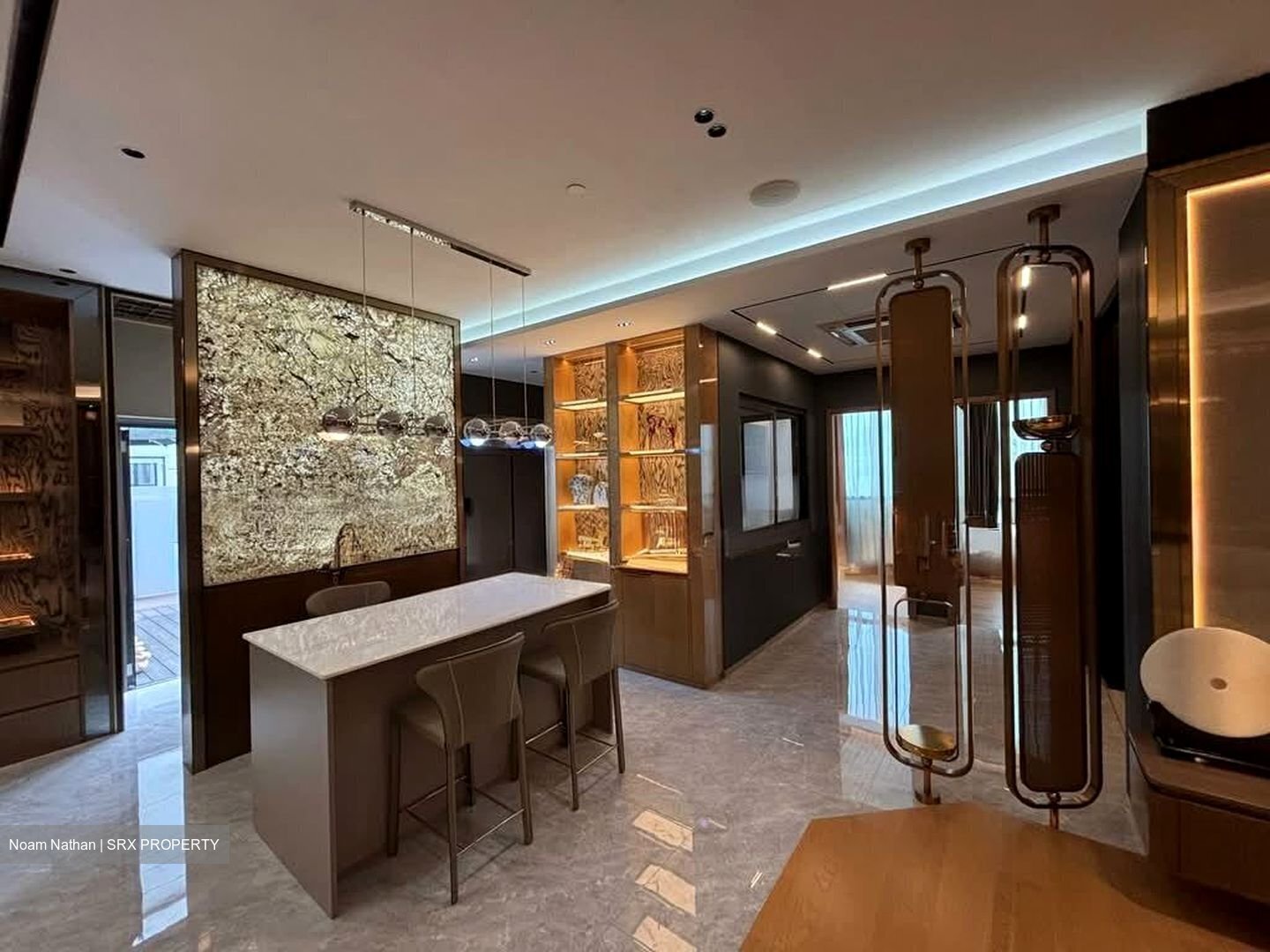 One Commonwealth (D3), Factory #529457631